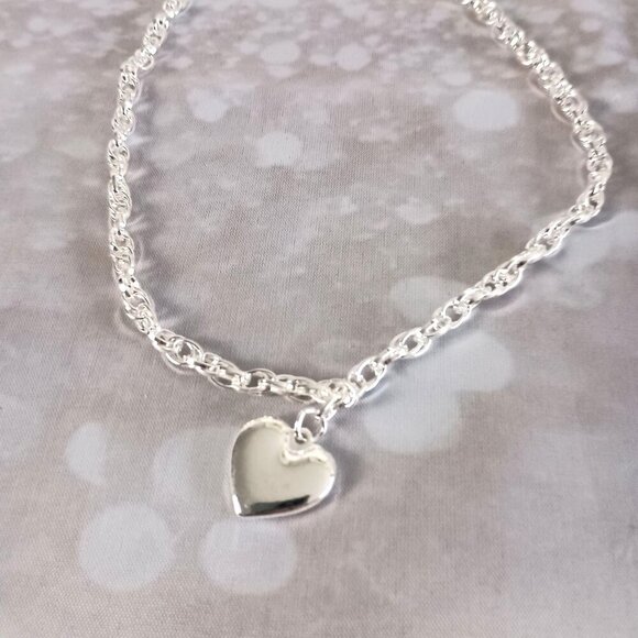 .925 Sterling Silver Heart Pendant Necklace 18" Extender Gift New - Picture 2 of 5